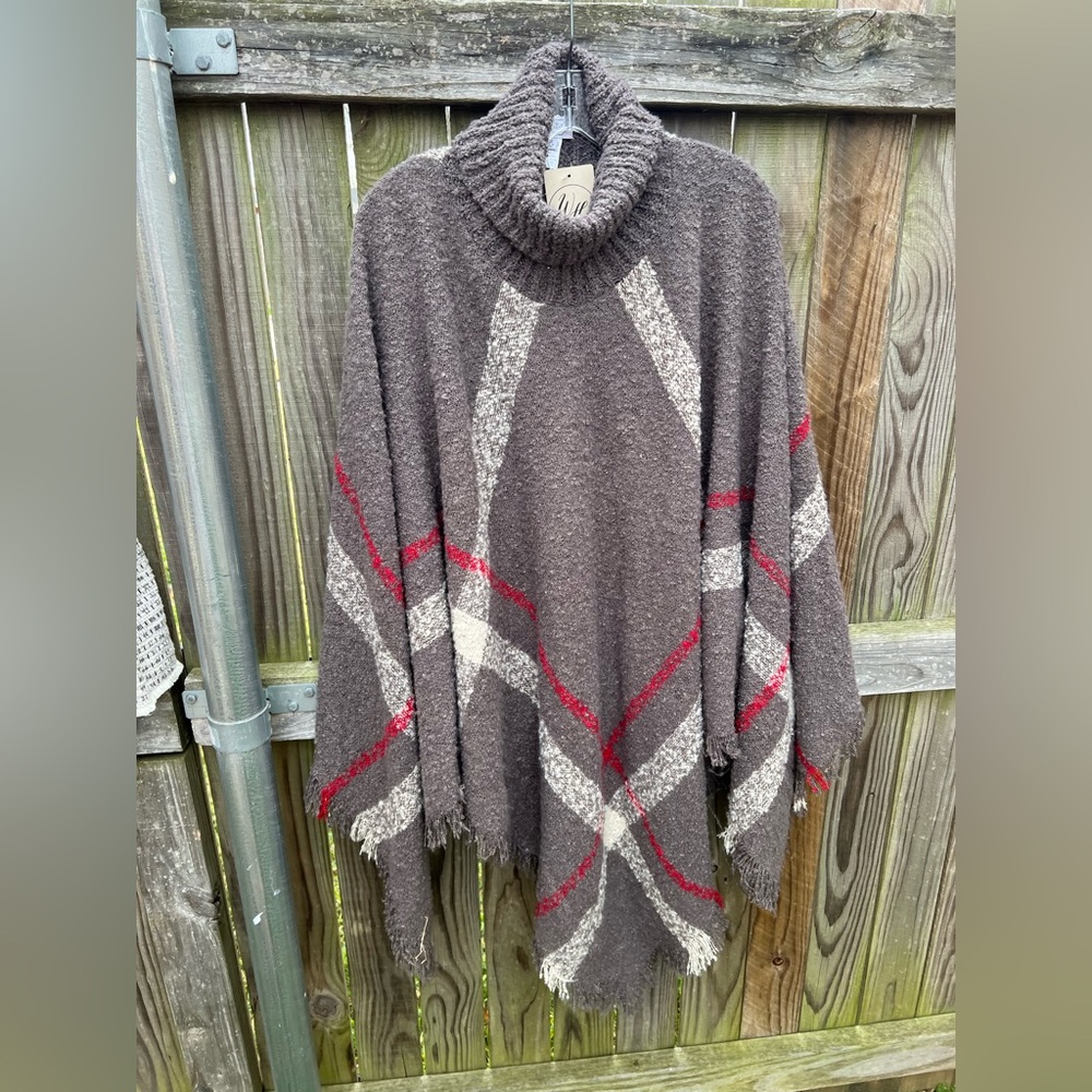 👗Mud Pie Cozy Turtleneck Poncho with Red and Gray Accents - Picture 2 of 8